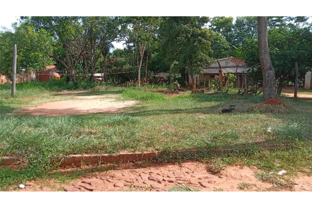 Terreno en venta en Julián Augusto Saldivar, Central