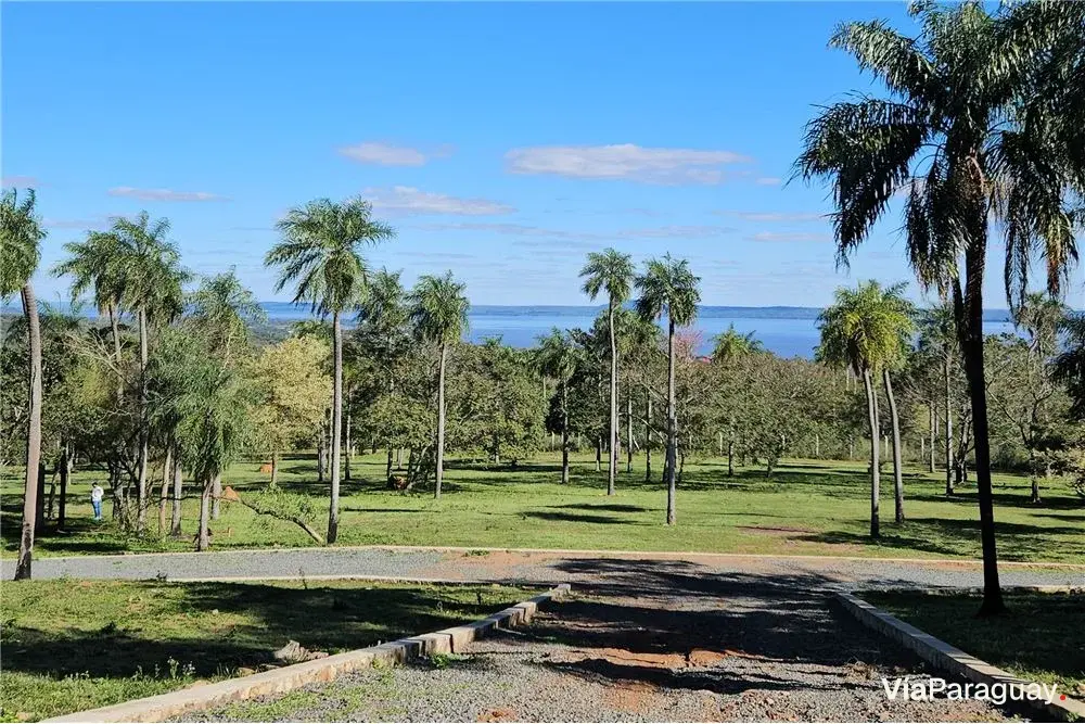 Terreno en venta en La Sierra, San Bernardino