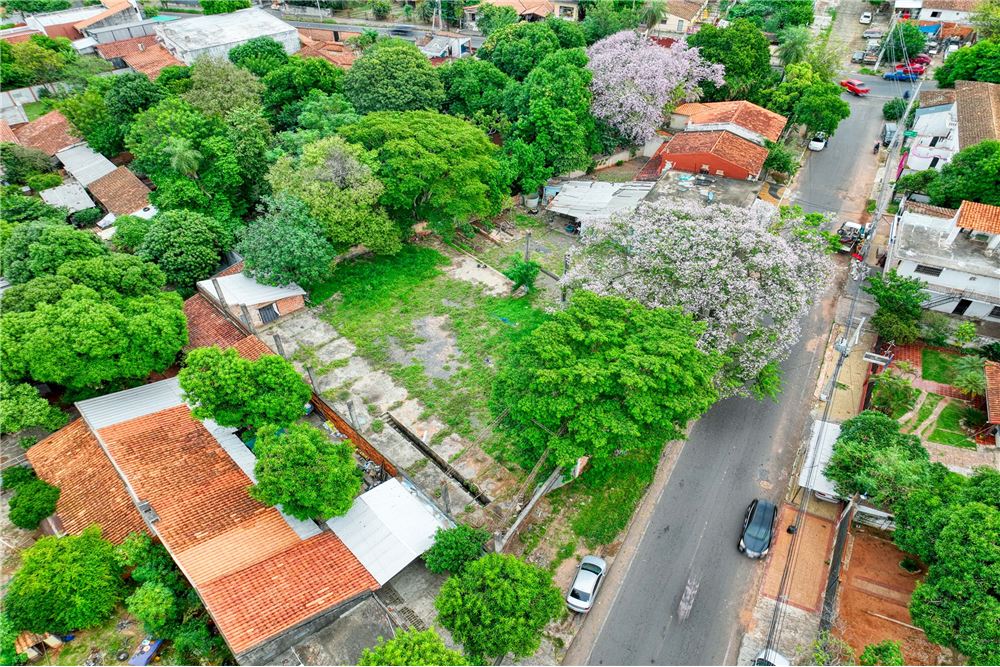 Terreno à venda em Lambaré, bairro Pilar