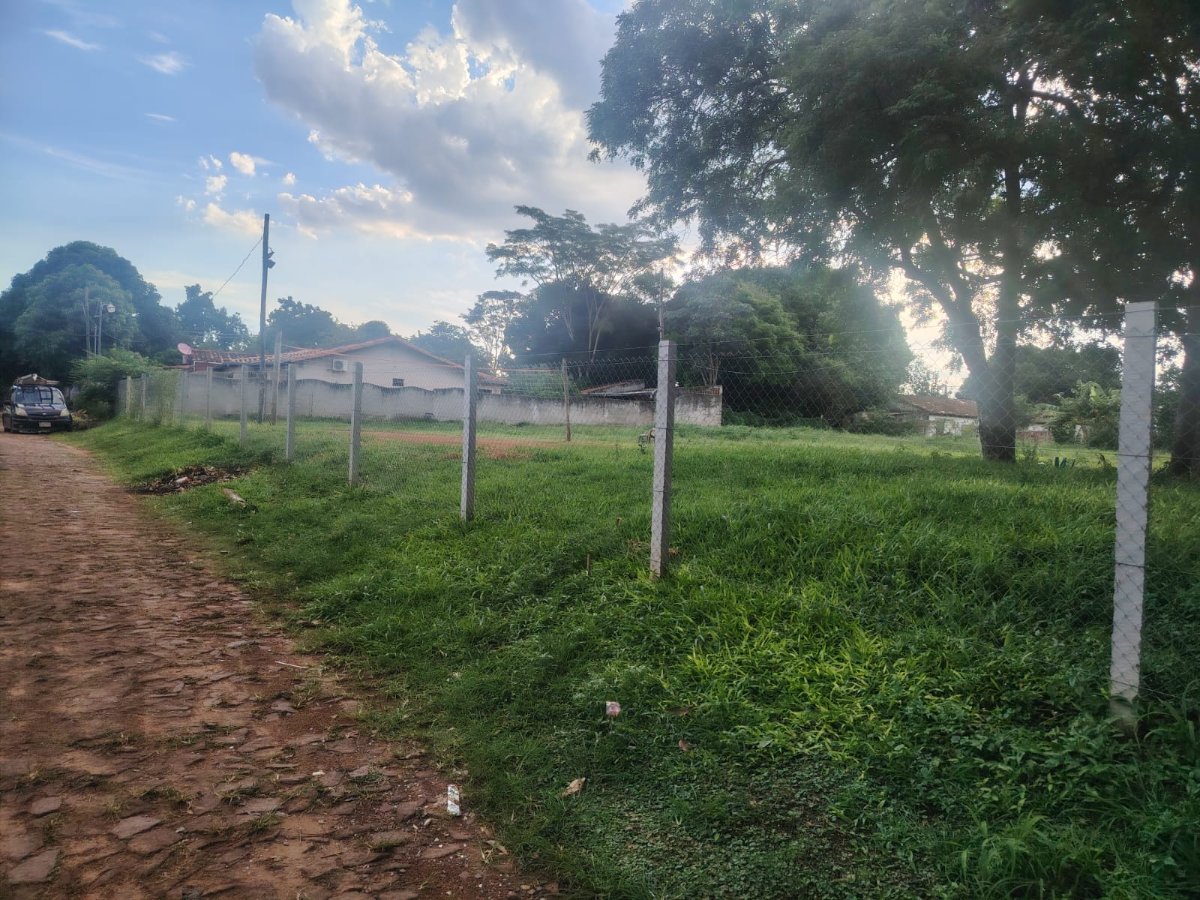Terreno en venta en Laurelty, Capiatá – 1.832 m²