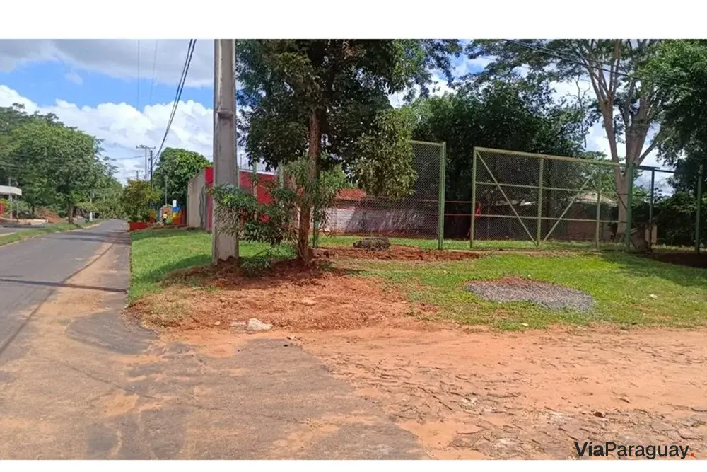 Terreno à venda em Laurelty, Capiatá, 360 m²