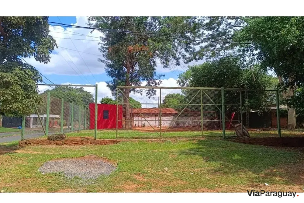 Terreno à venda em Laurelty, Capiatá, 360 m²