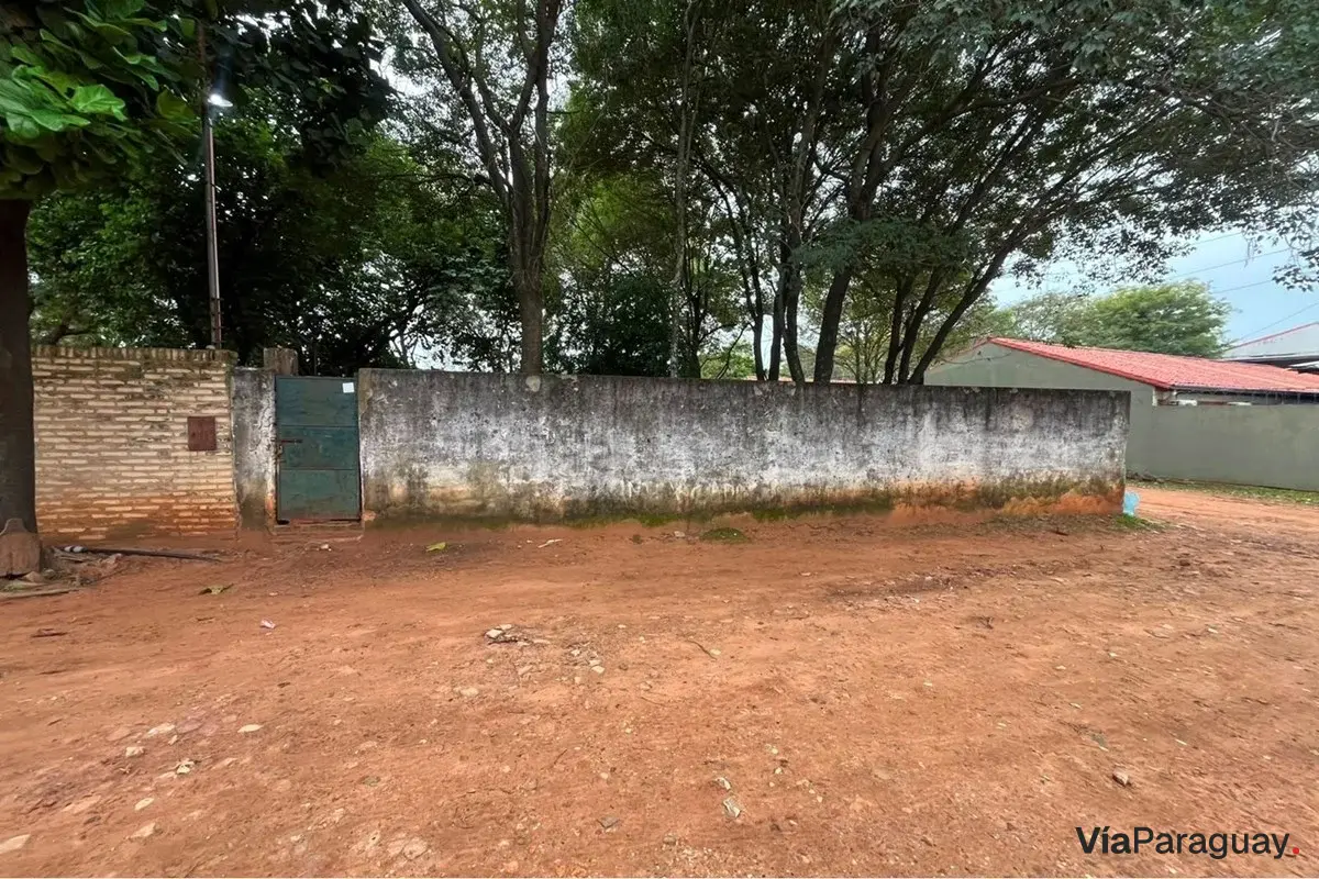 Terreno à venda em Laurelty, Luque