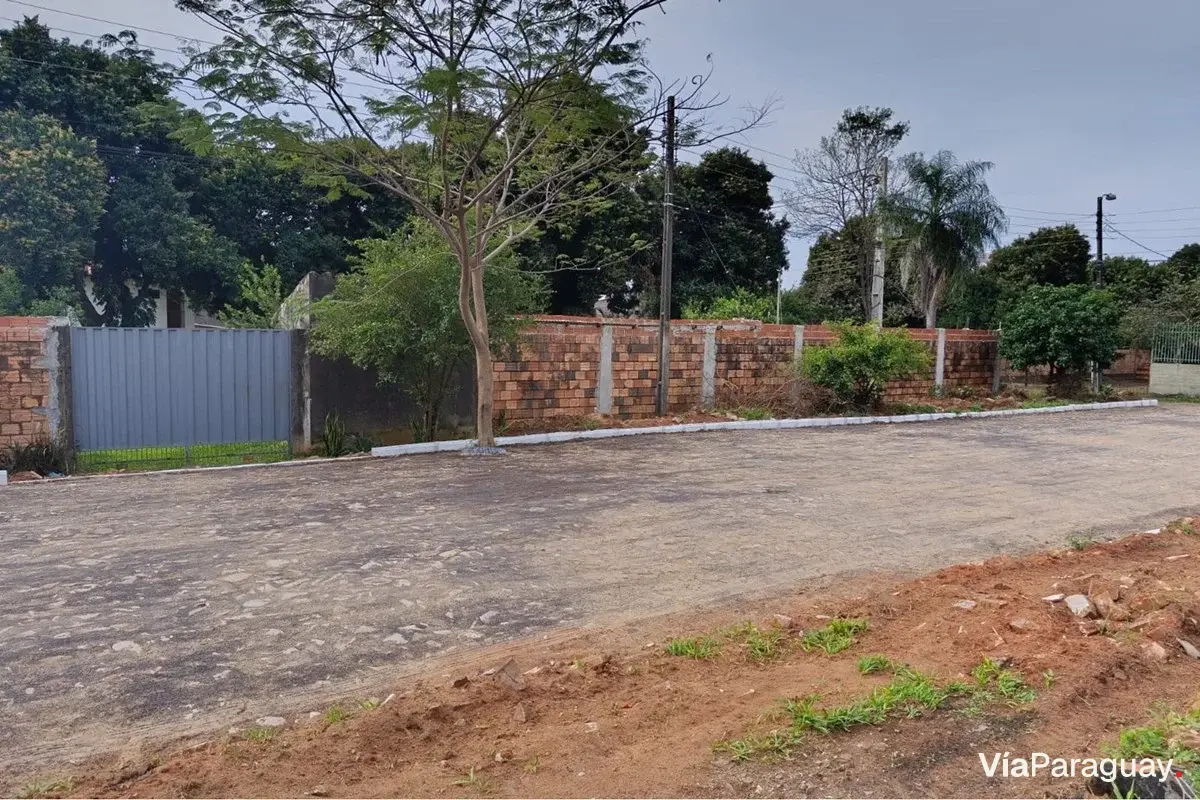 Terreno à venda em Laurelty, Luque