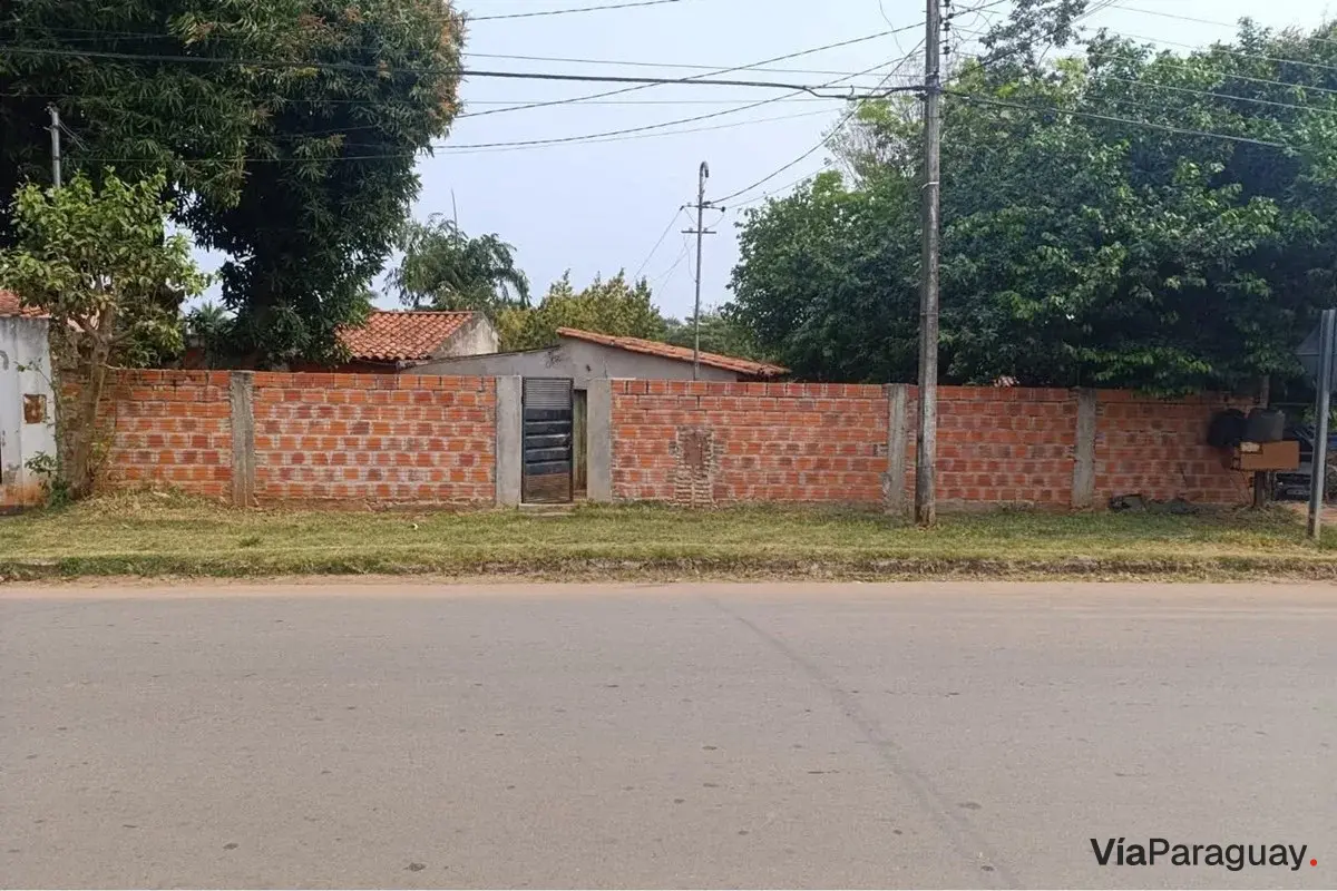 Terreno à venda em Laurelty, Luque