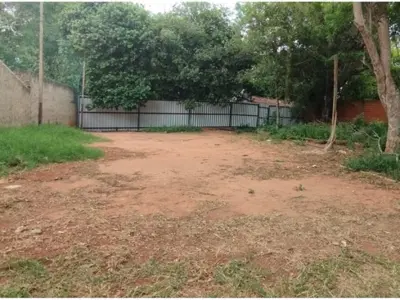 Terreno à venda em Laurelty, Luque