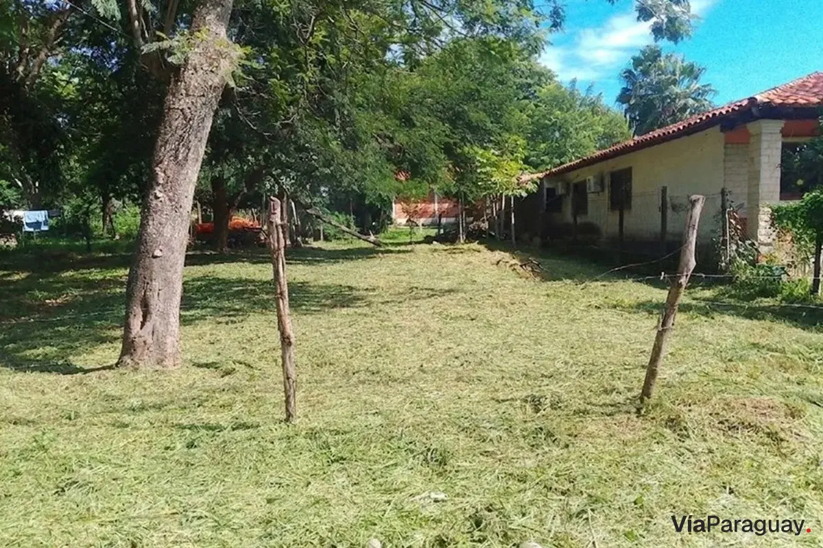 Terreno à venda em Loma Merlo, Luque
