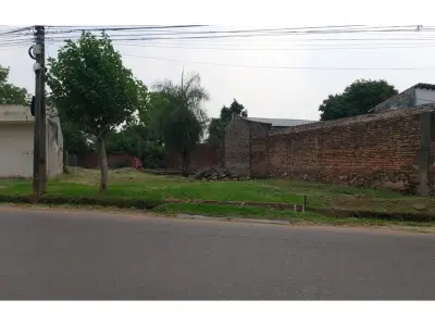 Terreno à venda em Loma Merlo, Luque