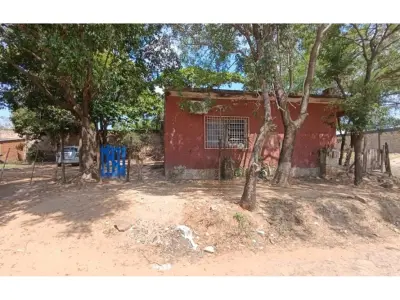 Terreno à venda em Loma Pytá, Assunção