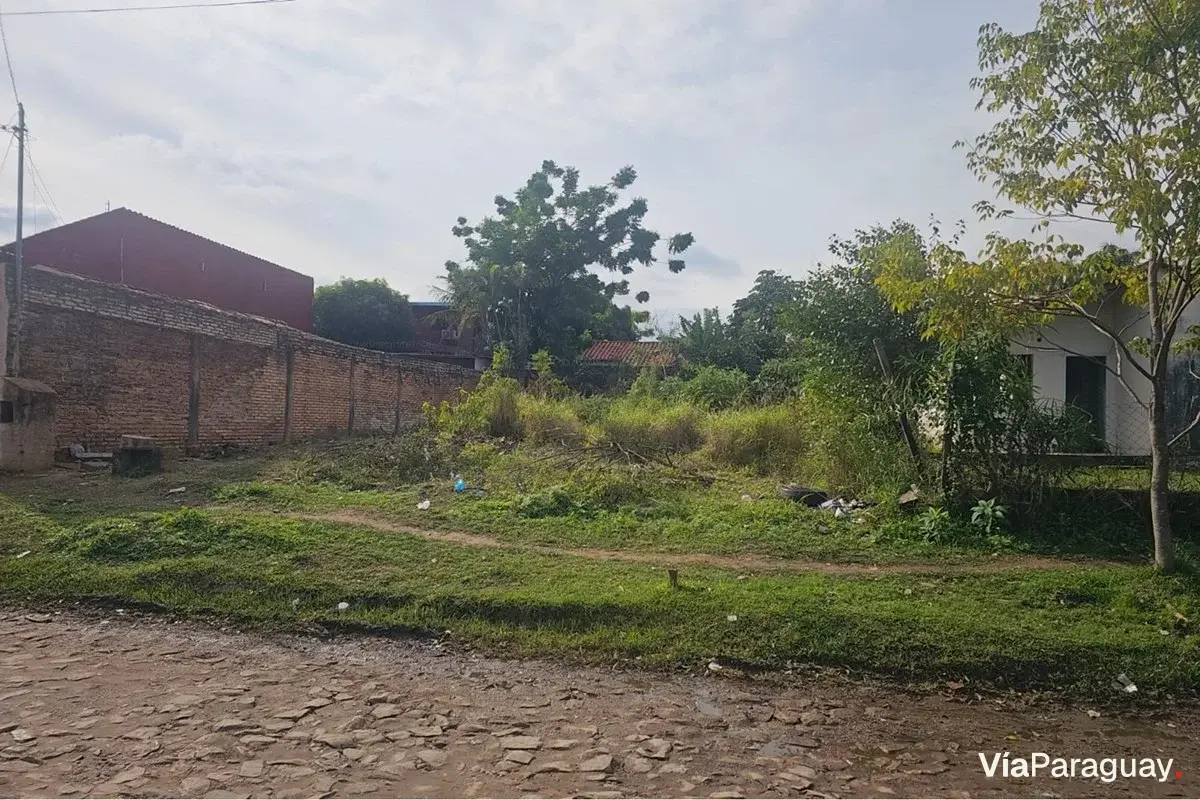 Land for sale in Loma Pytá, Asunción – 360 m²