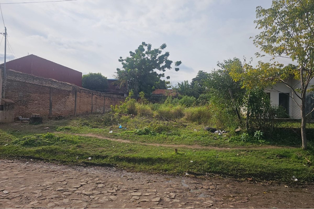 Land for sale in Loma Pytá, Asunción – 360 m²