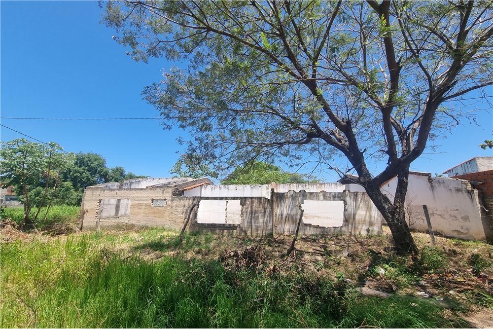 Land for sale in Loma Pytá, Asunción
