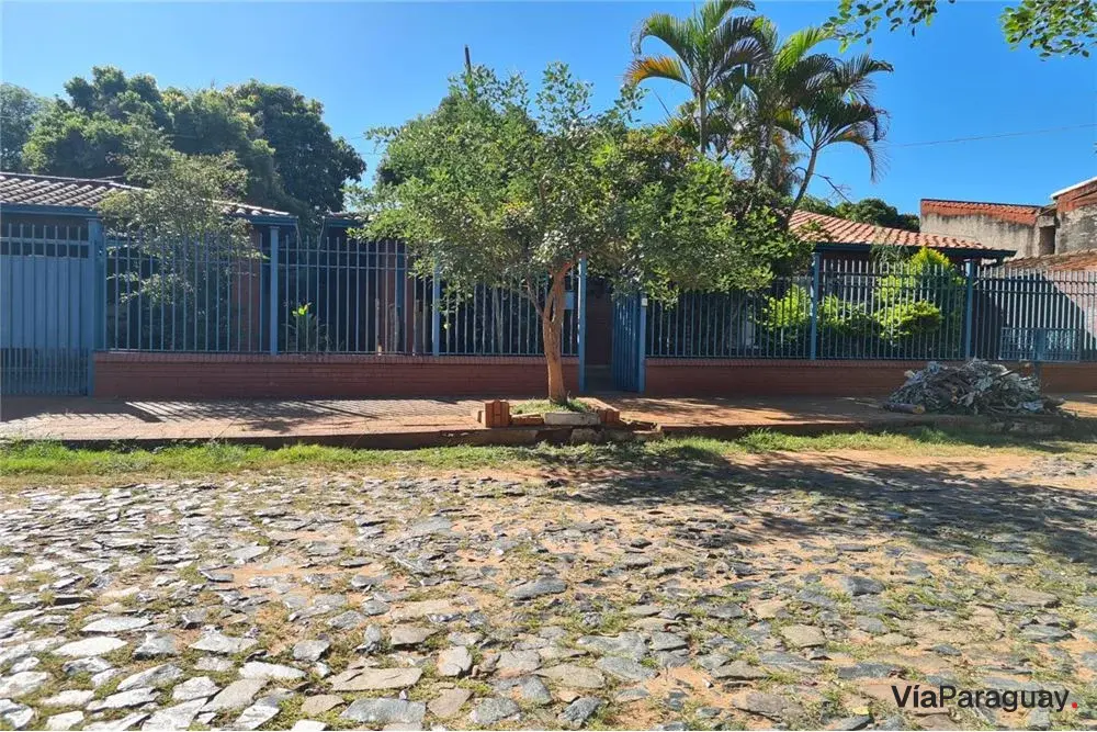 Terreno en venta en Los Laureles, Asunción