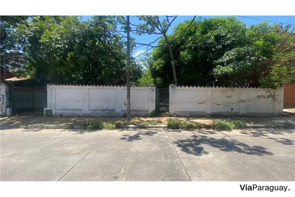 Terreno en venta en Los Laureles, Asunción