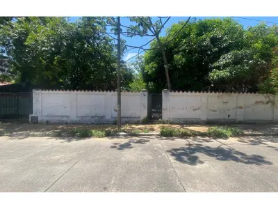 Terreno en venta en Los Laureles, Asunción
