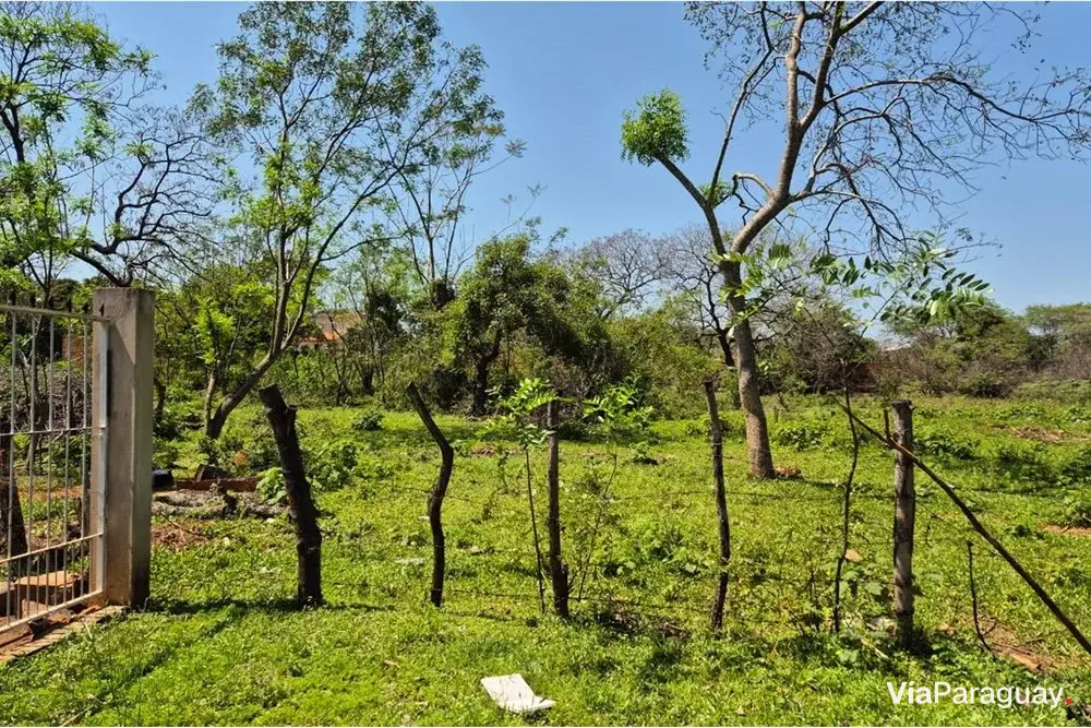 Terreno à venda em Luque, 3.492 m²