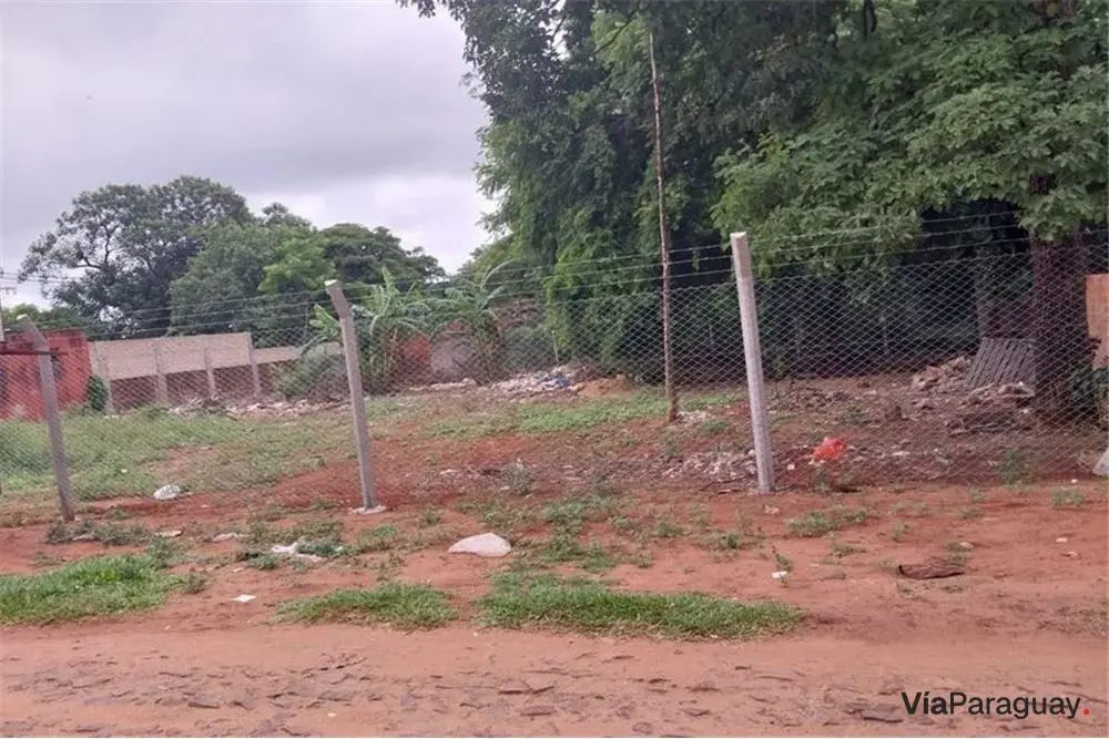 Terreno à venda em Luque, bairro Marambure