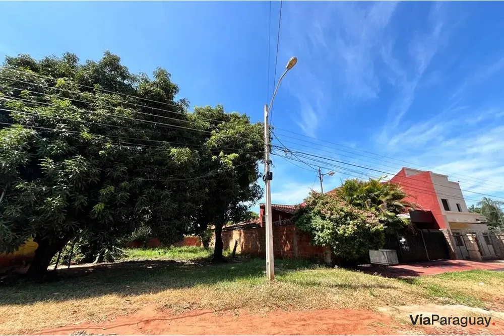 Terreno à venda em Luque, Central
