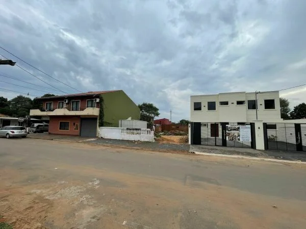 Terreno en venta en Luque, Cuarto Barrio – 420 m² con infraestructura completa