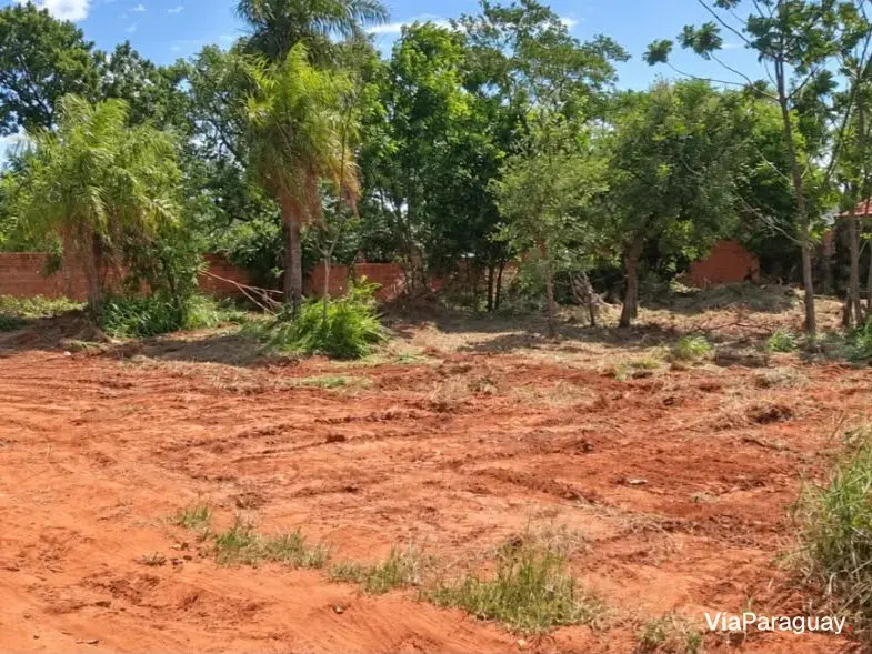 Terreno à venda em Maca-I, Luque, 720 m² de esquina