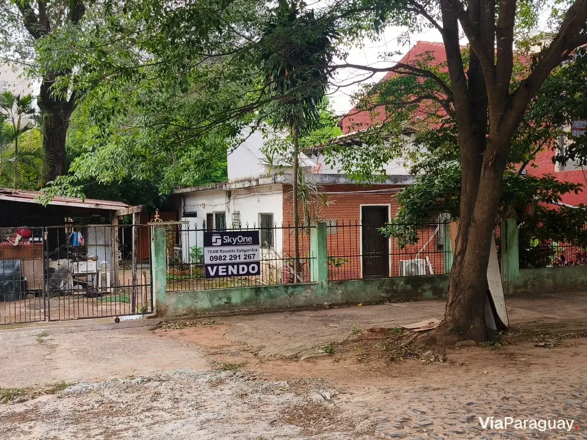 Terreno à venda em Madame Elisa Alicia Lynch, Assunção