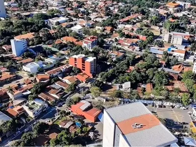 Terreno à venda em Madame Lynch, Assunção