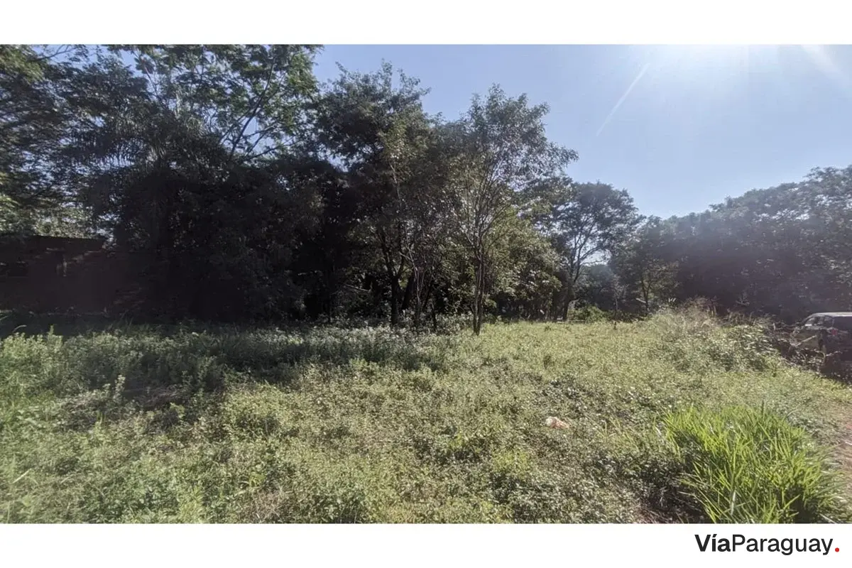 Terreno à venda em Marin Ka'aguy, Luque, 840 m²