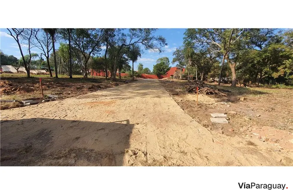 Terreno à venda para duplex ou chalé em Mbachio II