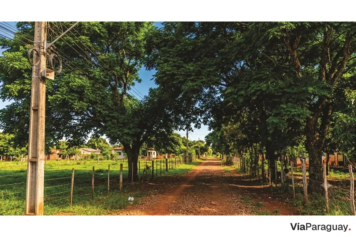 Terreno à venda em Mbokajaty, Ñemby, 360 m²