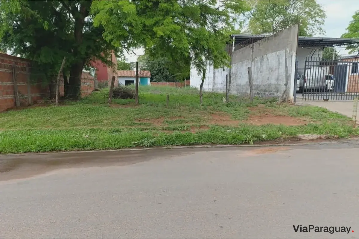 Terreno à venda em Mbokajaty, Villa Elisa