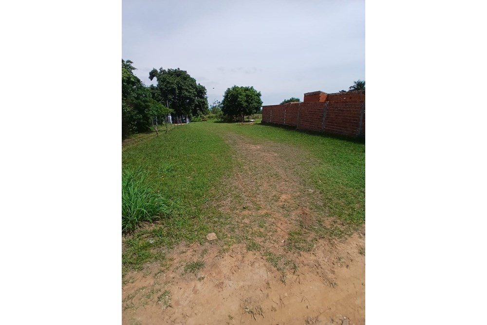 Terreno à venda em Naranjaisy, Villeta, 675 m²