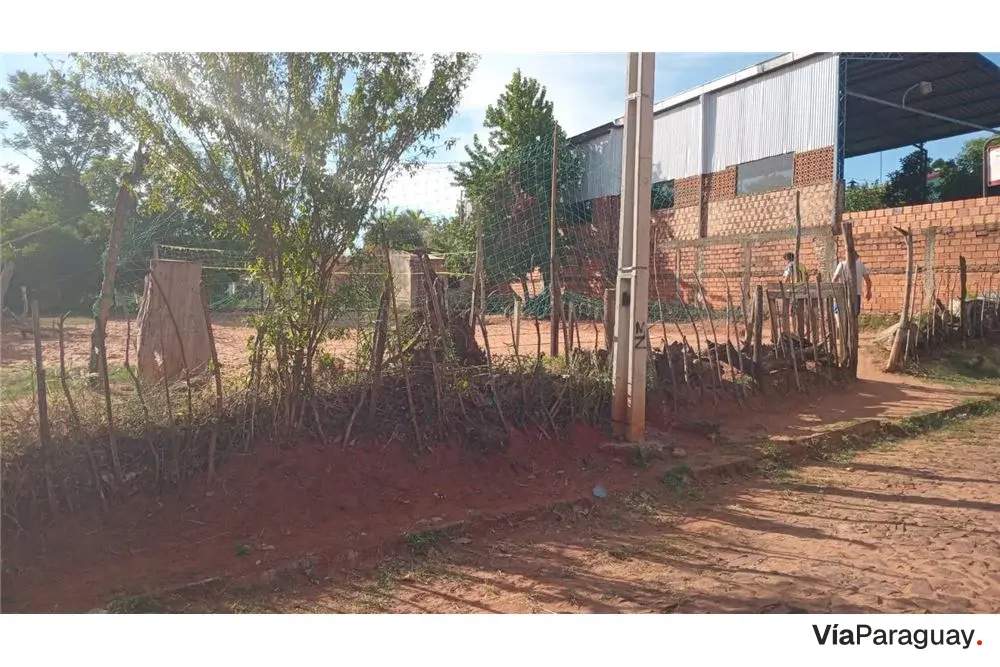 Terreno à venda em Ñemby, bairro Cañadita