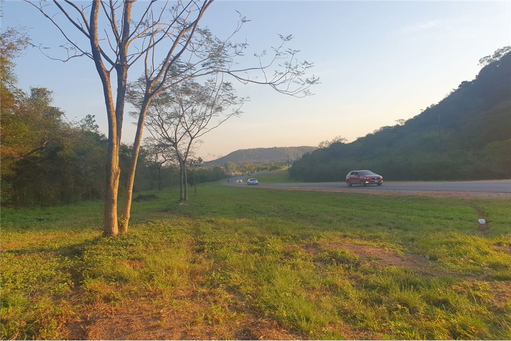 Terreno en venta en Paraguarí, zona del Cerro