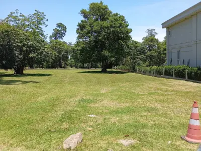Terreno en venta en Paraná Country Club, Hernandarias — 1.009 m² 1