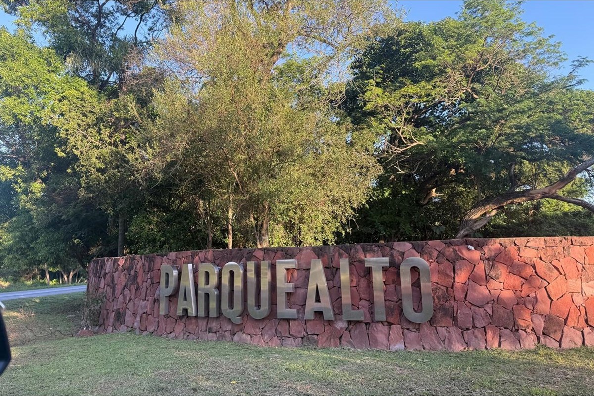 Terreno à venda em Parquealto, Ypacaraí