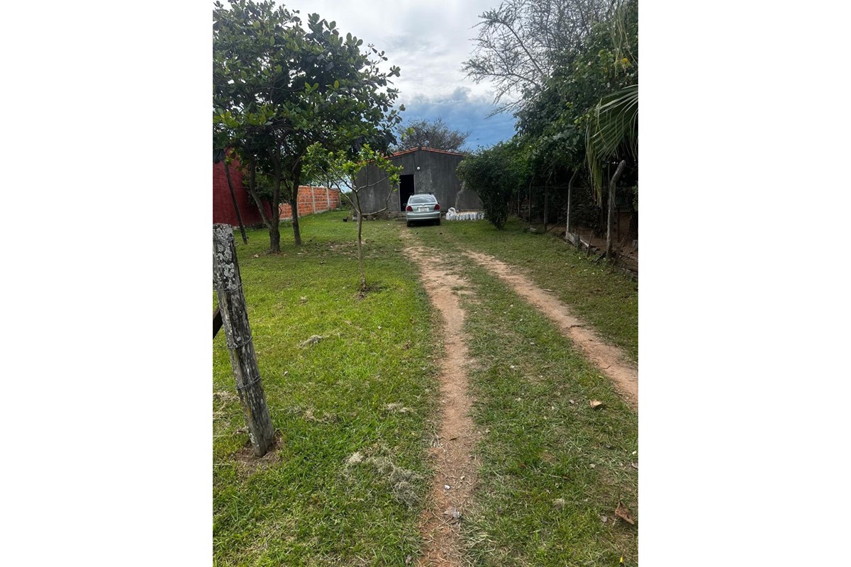 Terreno à venda em Piquete Cué, Limpio