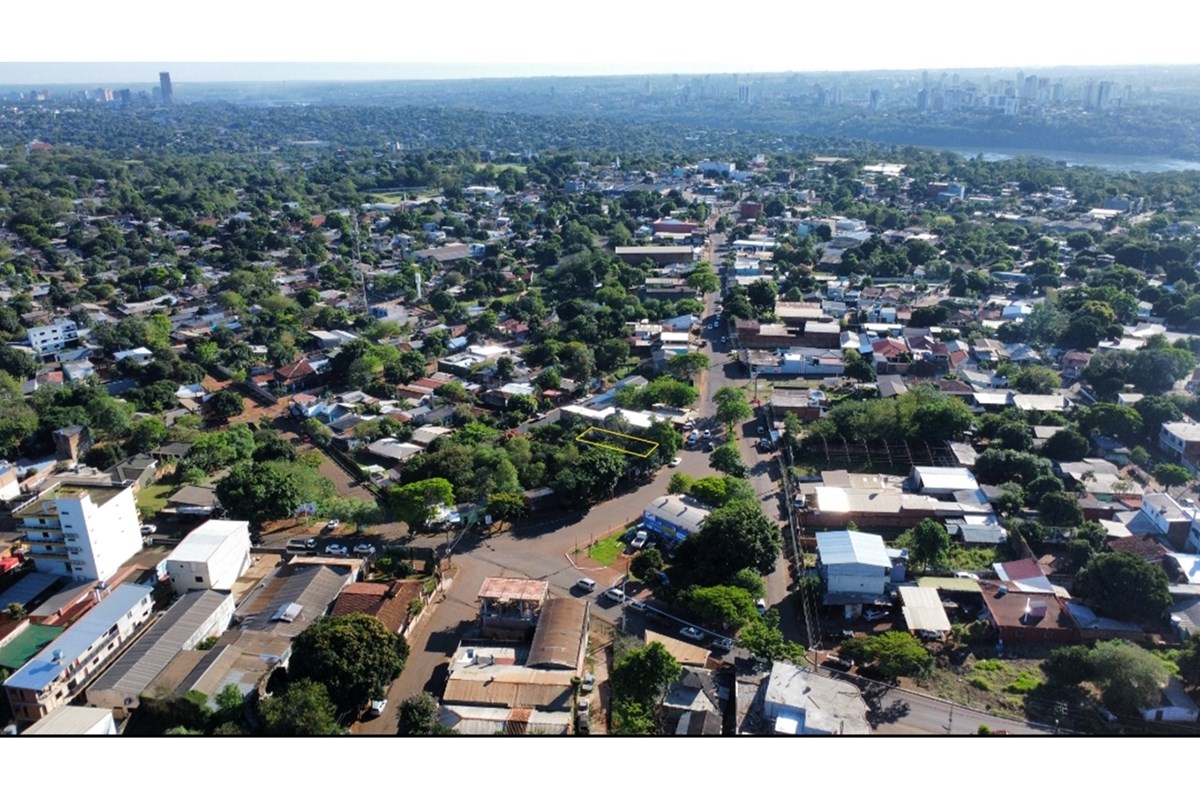 Terreno à venda em Presidente Franco, Alto Paraná