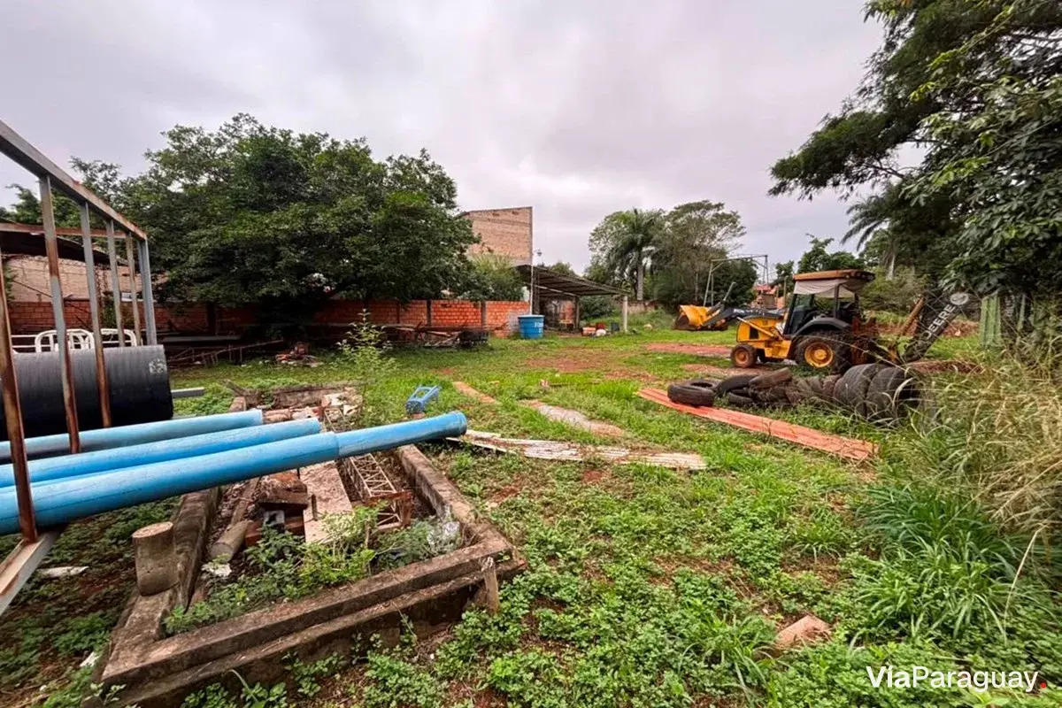 Land for sale in Primer Barrio, Luque