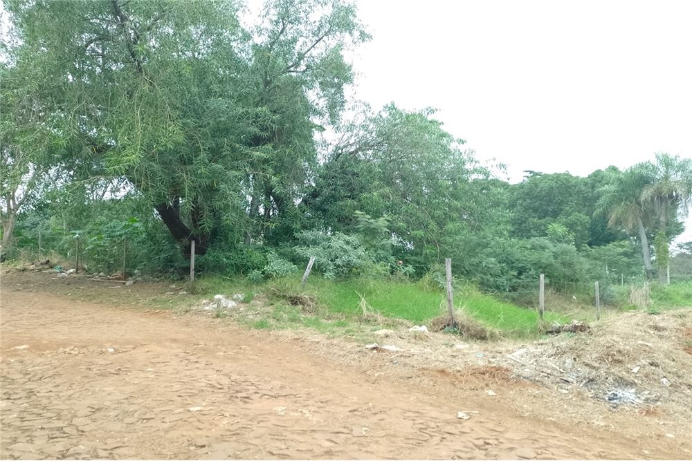 Terreno en venta en esquina en Rincón, Ñemby