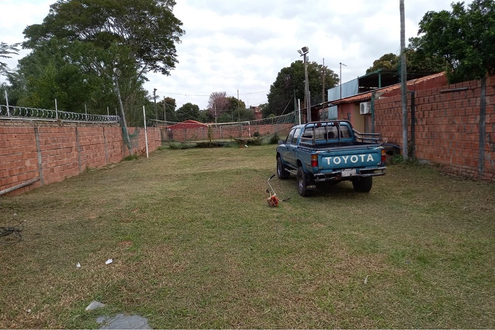 Terreno à venda em San Lorenzo, 1.275 m²