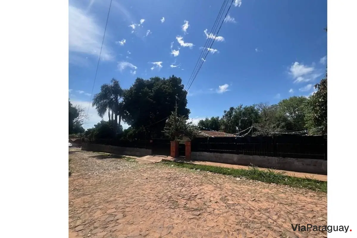 Terreno à venda em San Lorenzo, 1.820 m²