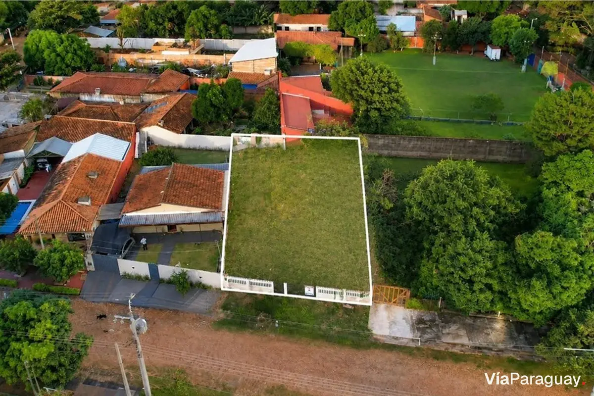 Terreno à venda em San Lorenzo, bairro María Auxiliadora