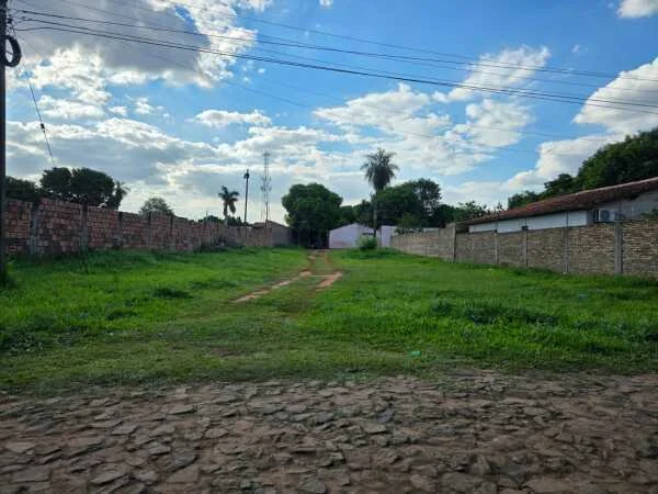Terreno à venda em San Lorenzo, bairro Virgen de los Remedios