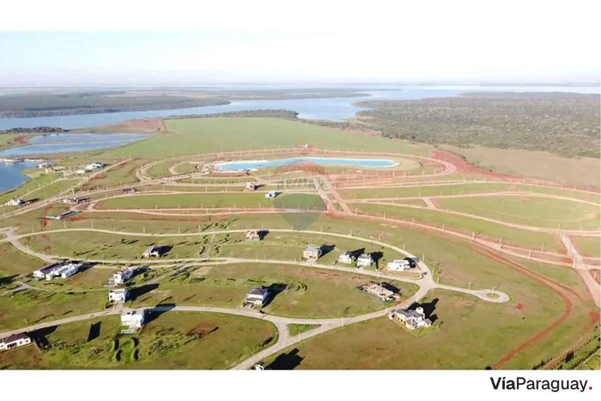 Land for sale in Santa Elena Country & Marina Club