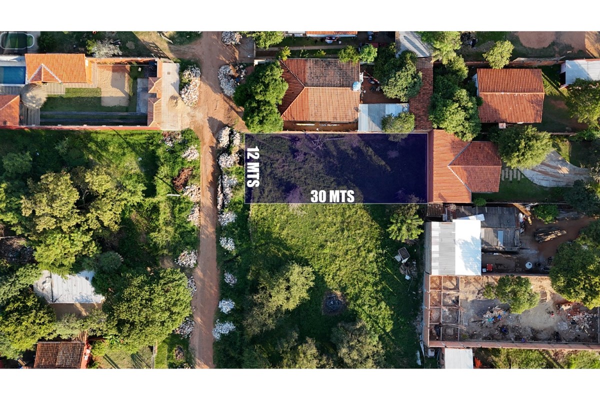Terreno en venta en Santa Lucía, Limpio