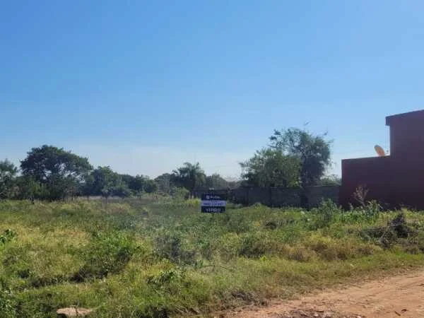 Terreno en venta en Santa Lucía, Limpio