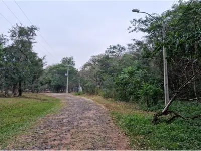 Terreno à venda em condomínio fechado em Surubi'i, Mariano Roque Alonso