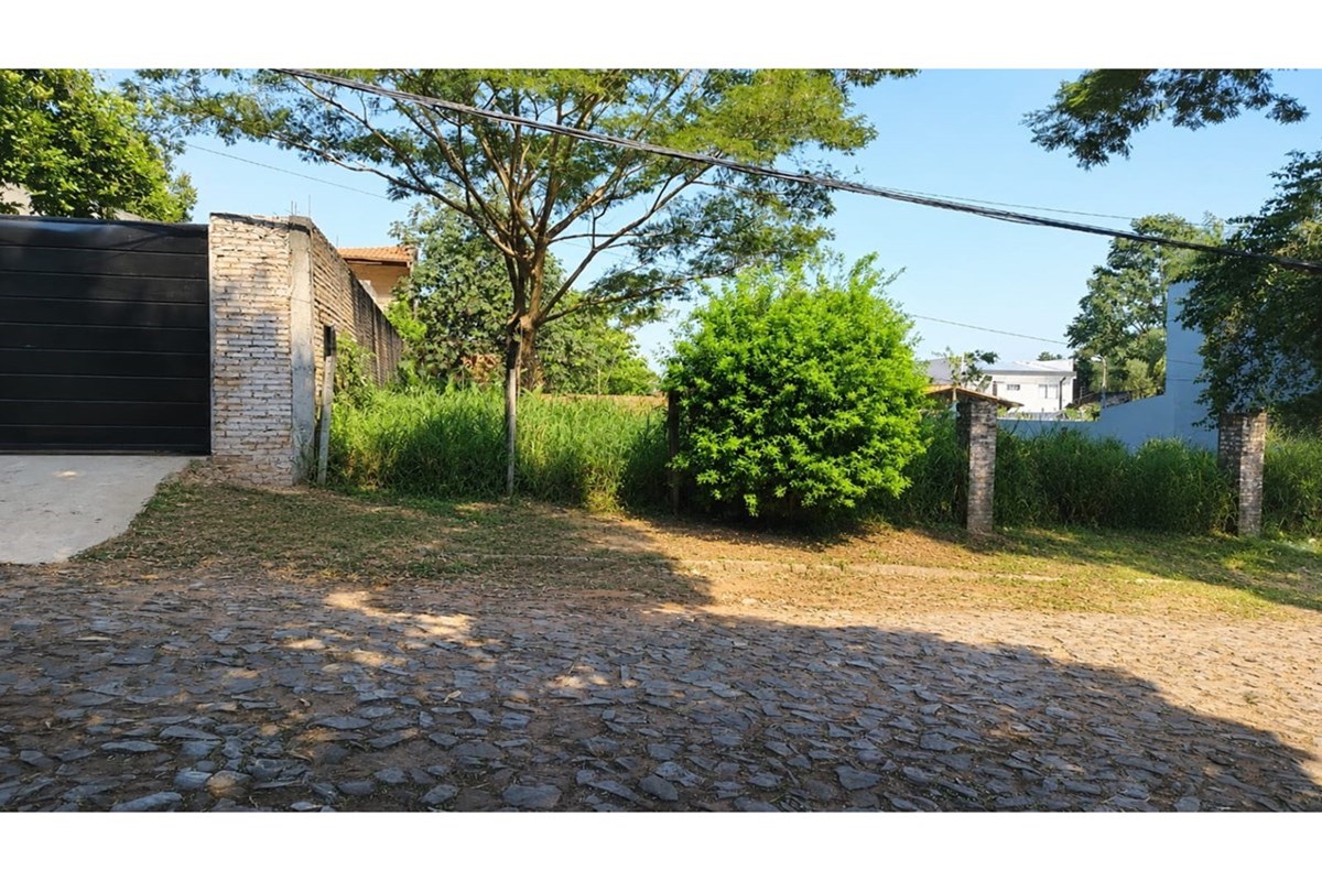 Terreno à venda em Villa Elisa, Central