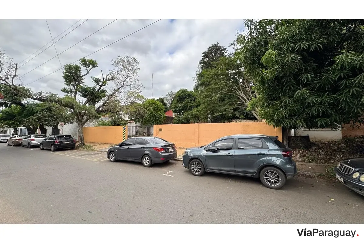 Terreno à venda em Villa Morra, Assunção