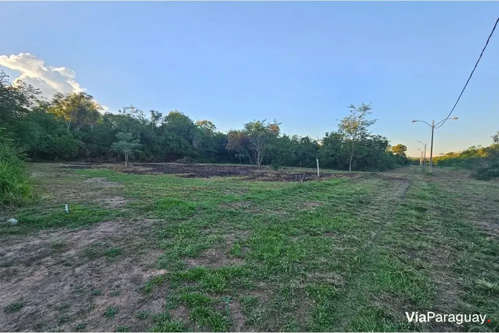 Terreno à venda em Ypacaraí, 375 m²